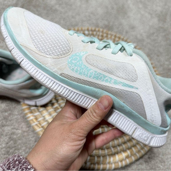 Nike Women’s Free 4.0 V3 Running Shoes Sneakers in White Light Aqua Size 8 - Picture 16 of 16